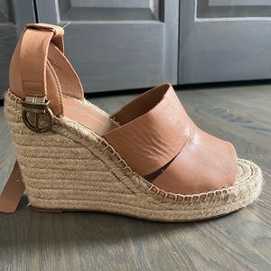 Treasure & Bond womans shoes in size 7.5